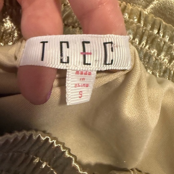 TCEC Gold Maxi Pleated Skirt for Cocktail Nights - Picture 3 of 6